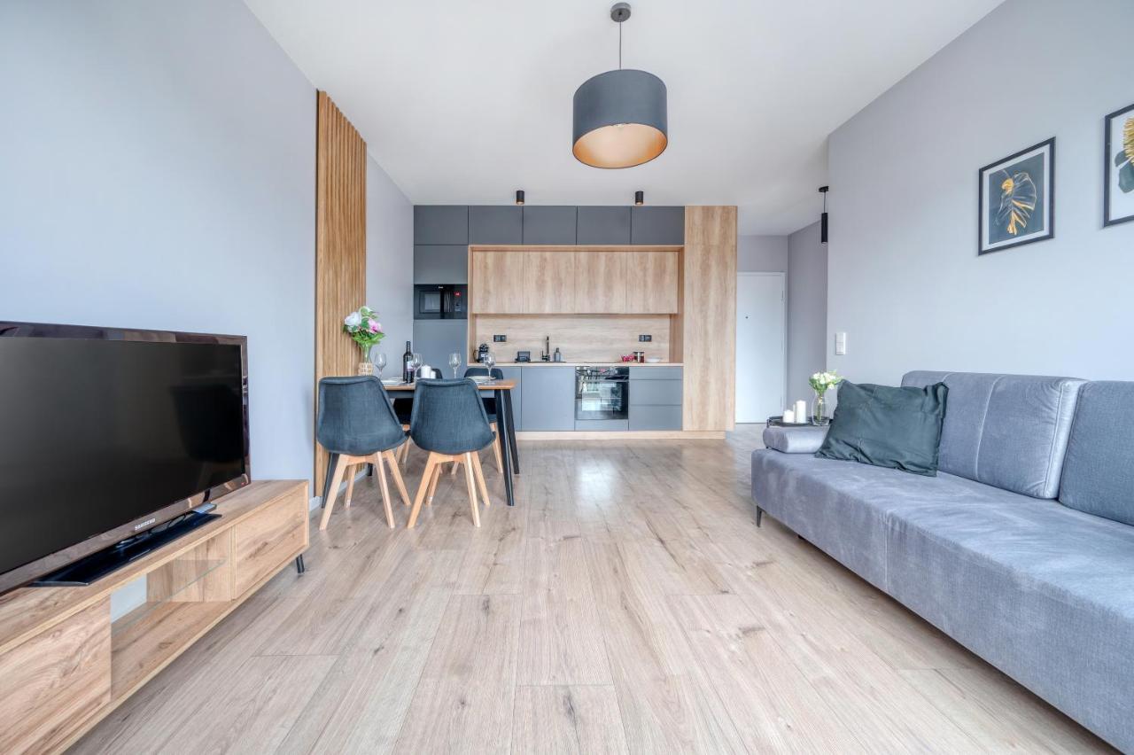 Milionowa - Parking, Balcony And Workspace - By Rentujemy